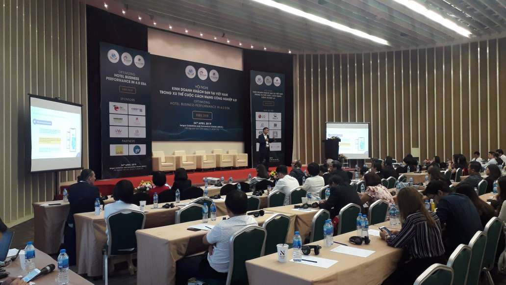 CEO ezCloud làm diễn giả tại Hội nghị “Kinh doanh khách sạn tại Việt Nam trong xu thế cuộc cách mạng công nghiệp 4.0”