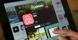 đặt phòng trên airbnb