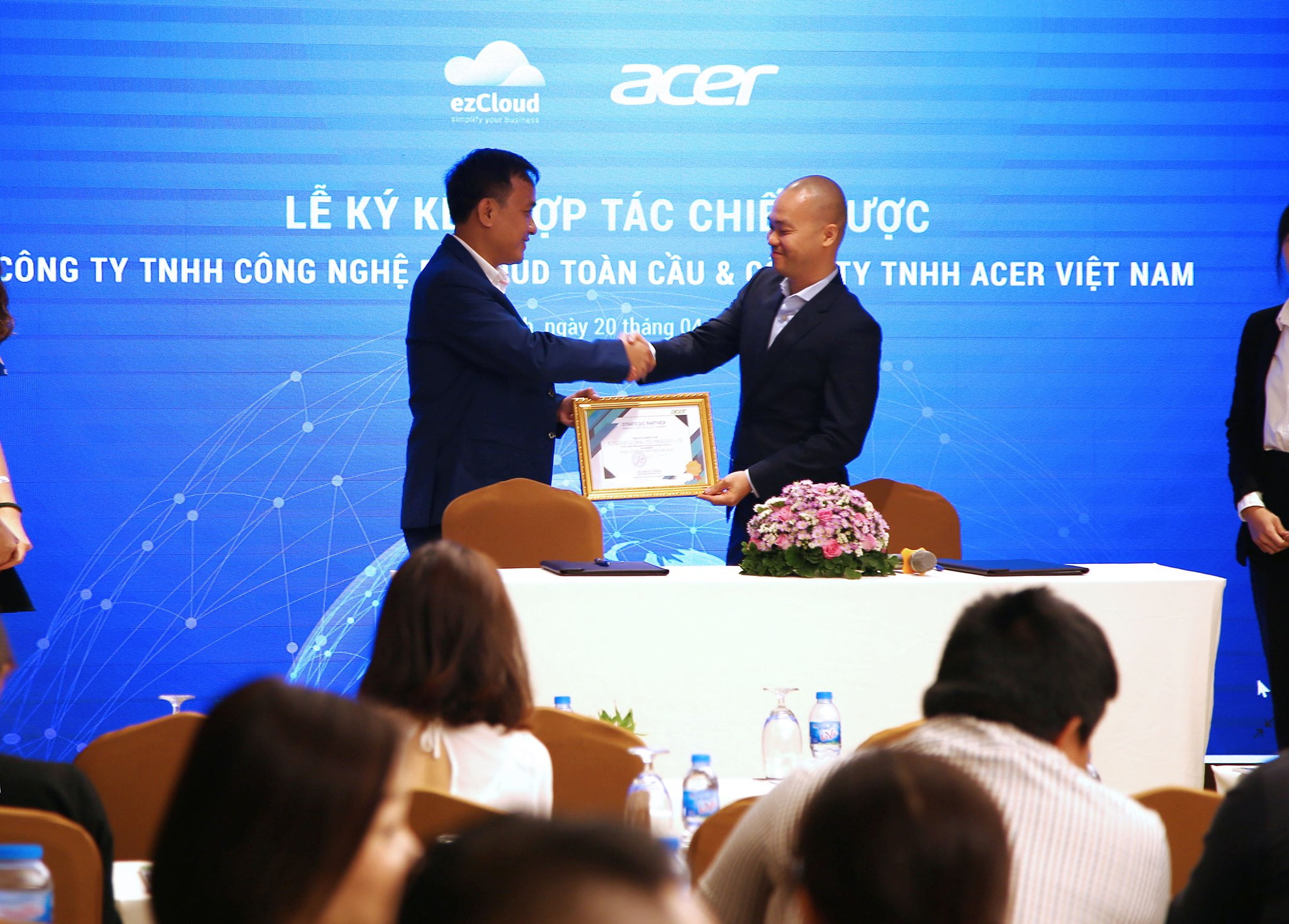 ezCloud và Acer ký kết thỏa thuận hợp tác chiến lược
