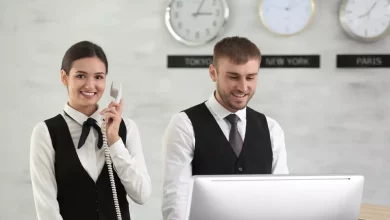 bước trả lời điện thoại cho lễ tân khách sạn