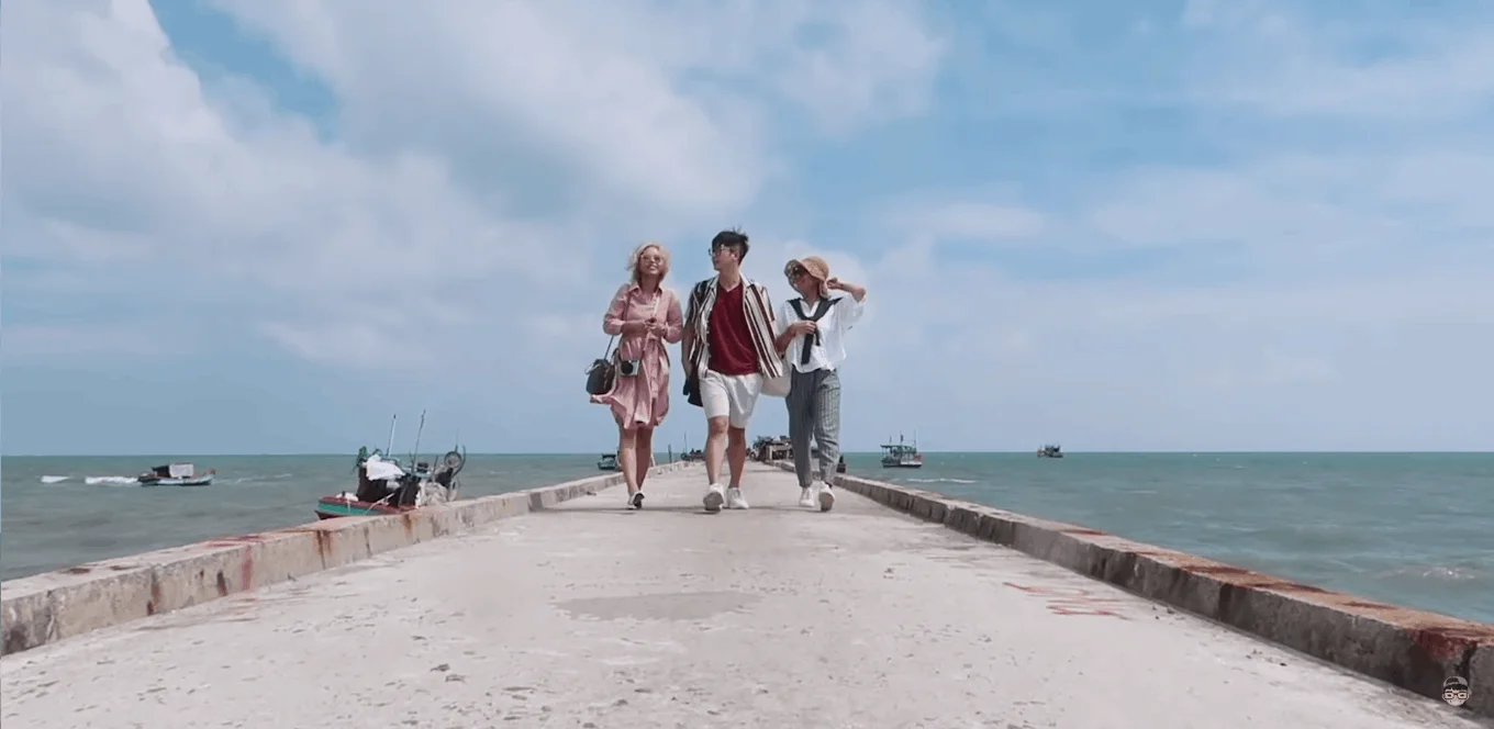 Làng chài Hàm Ninh