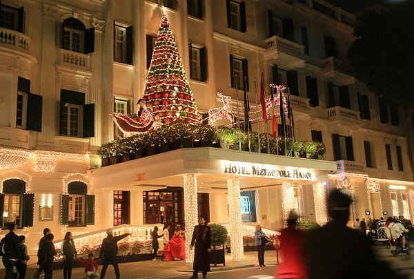 trang trí Noel khách sạn