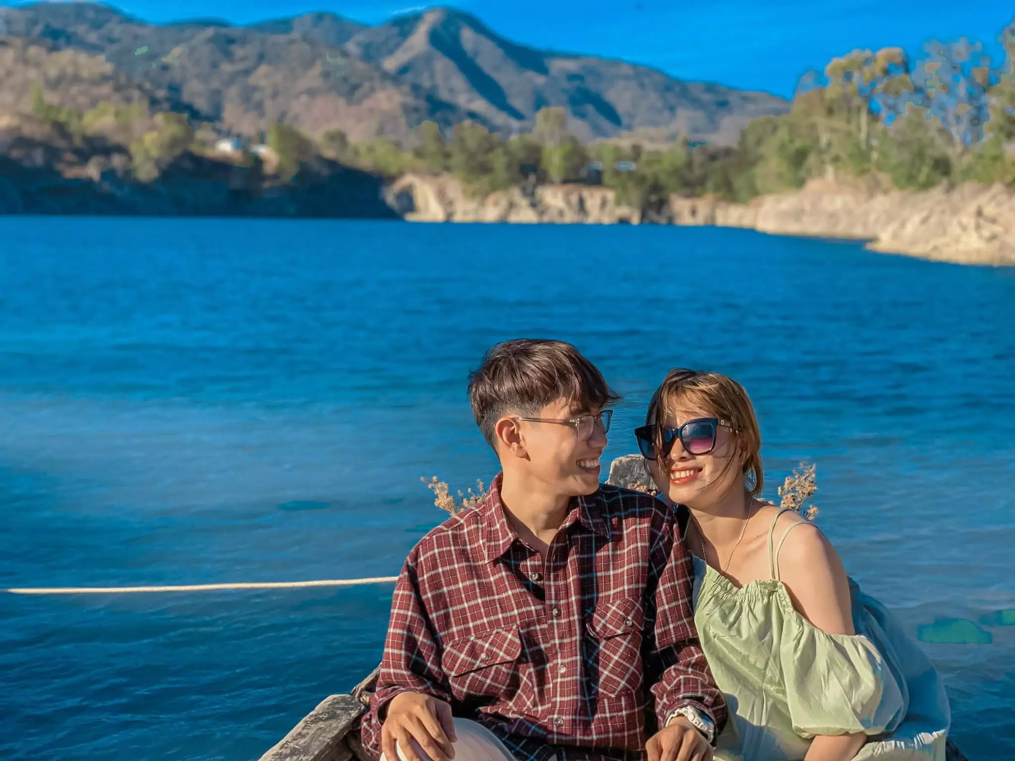 chụp ảnh cặp đôi tại hồ đá xanh vũng tàu