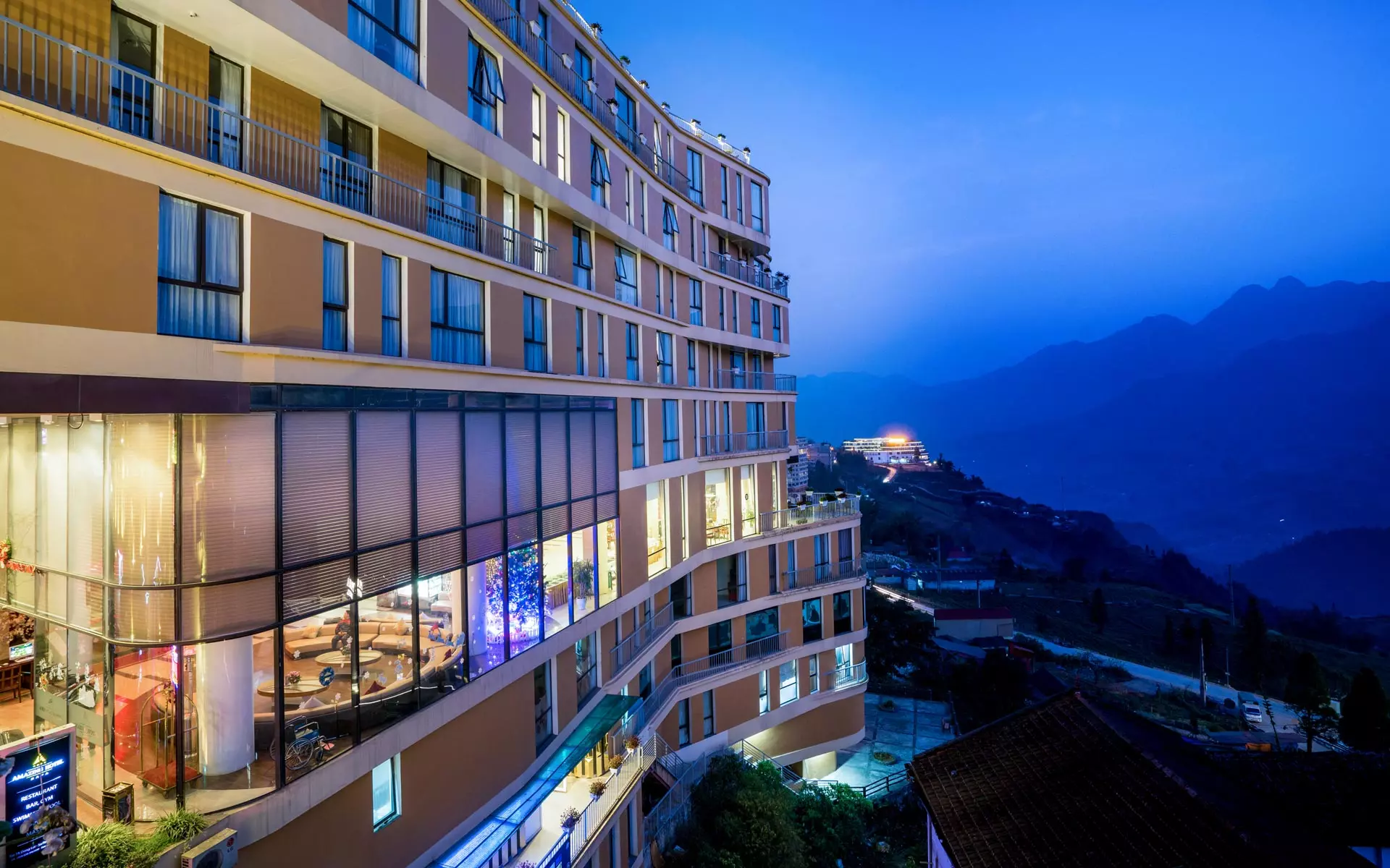 amazing hotel sapa view đẹp