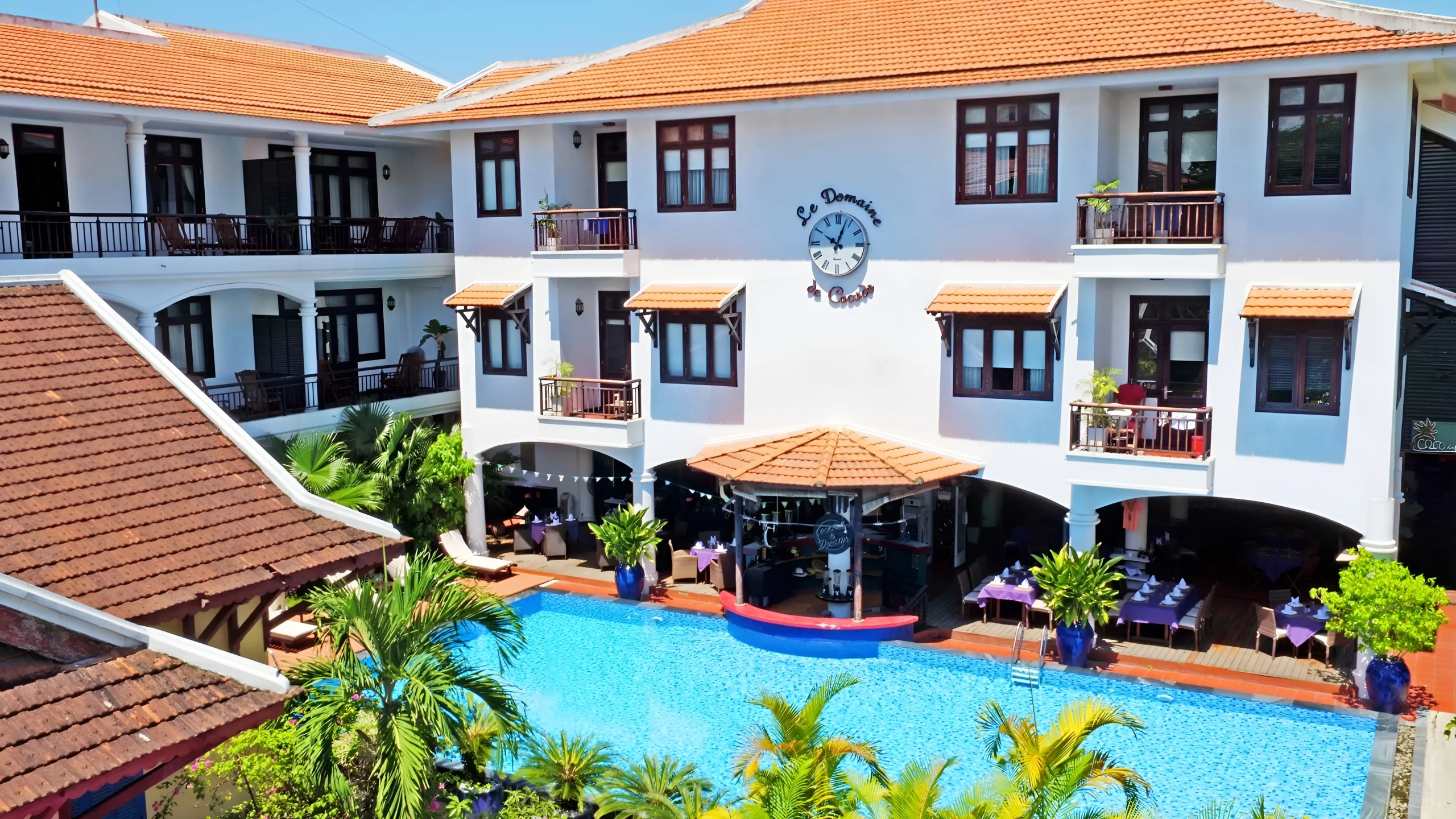 villa ở huế có bể bơi