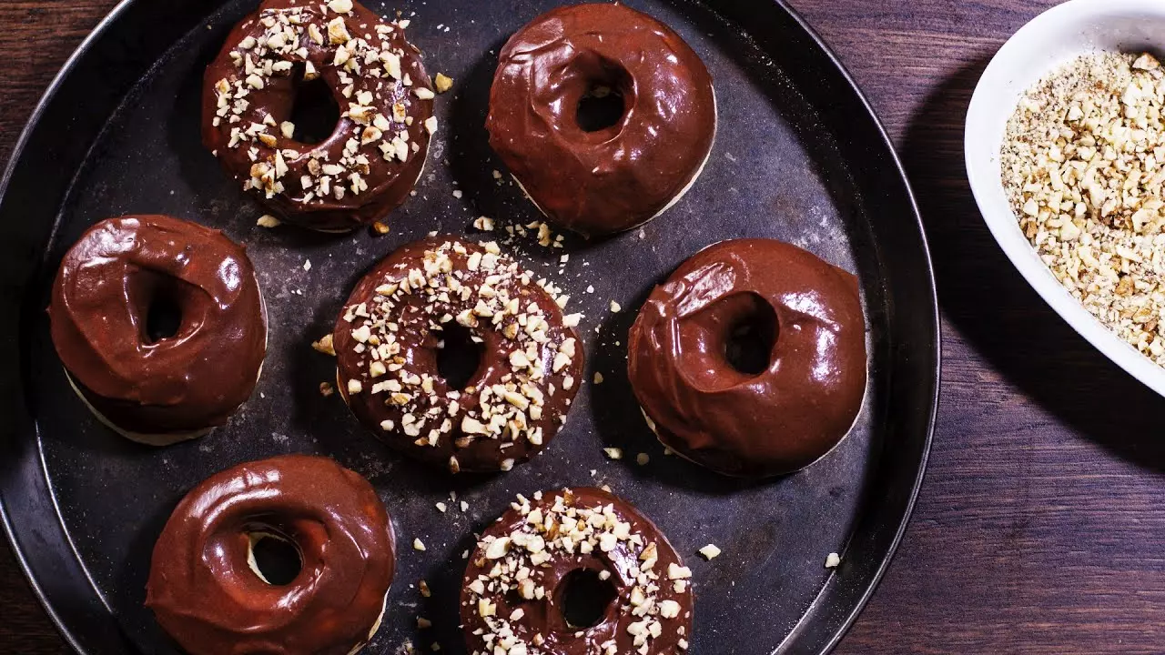 bánh donut nutella