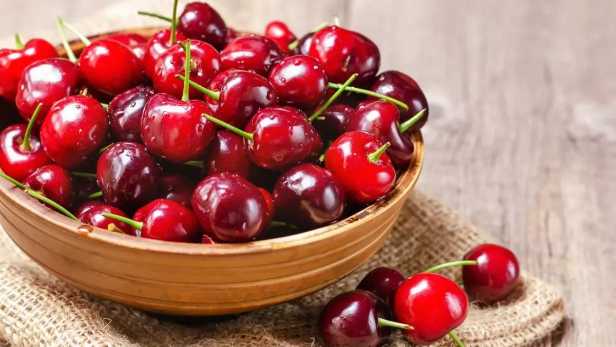 bát cherry