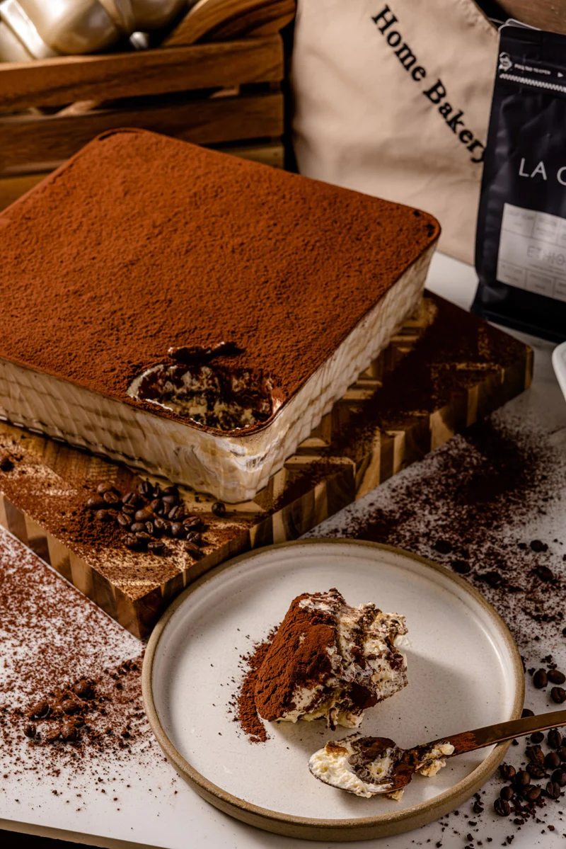 bánh tiramisu cỡ lớn