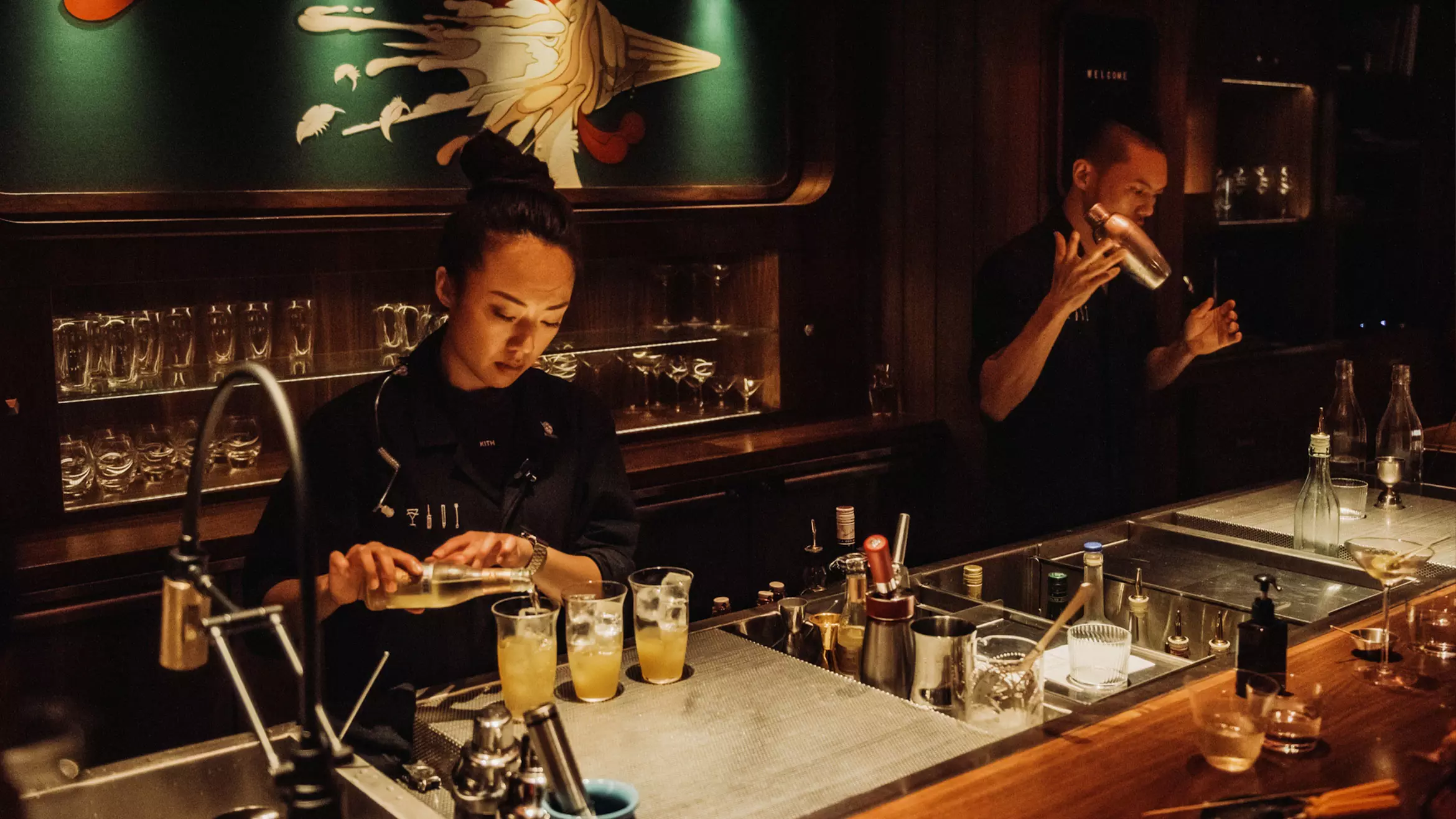 hỗ trợ bartender