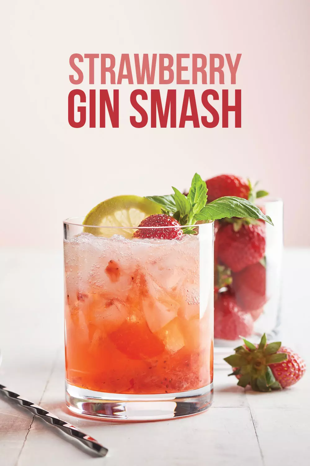 cocktail strawberry gin smash