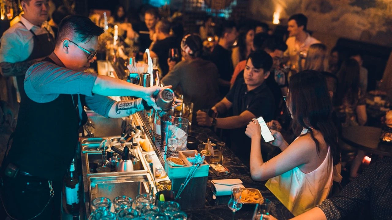 nhu cầu tuyển dụng booking bar 