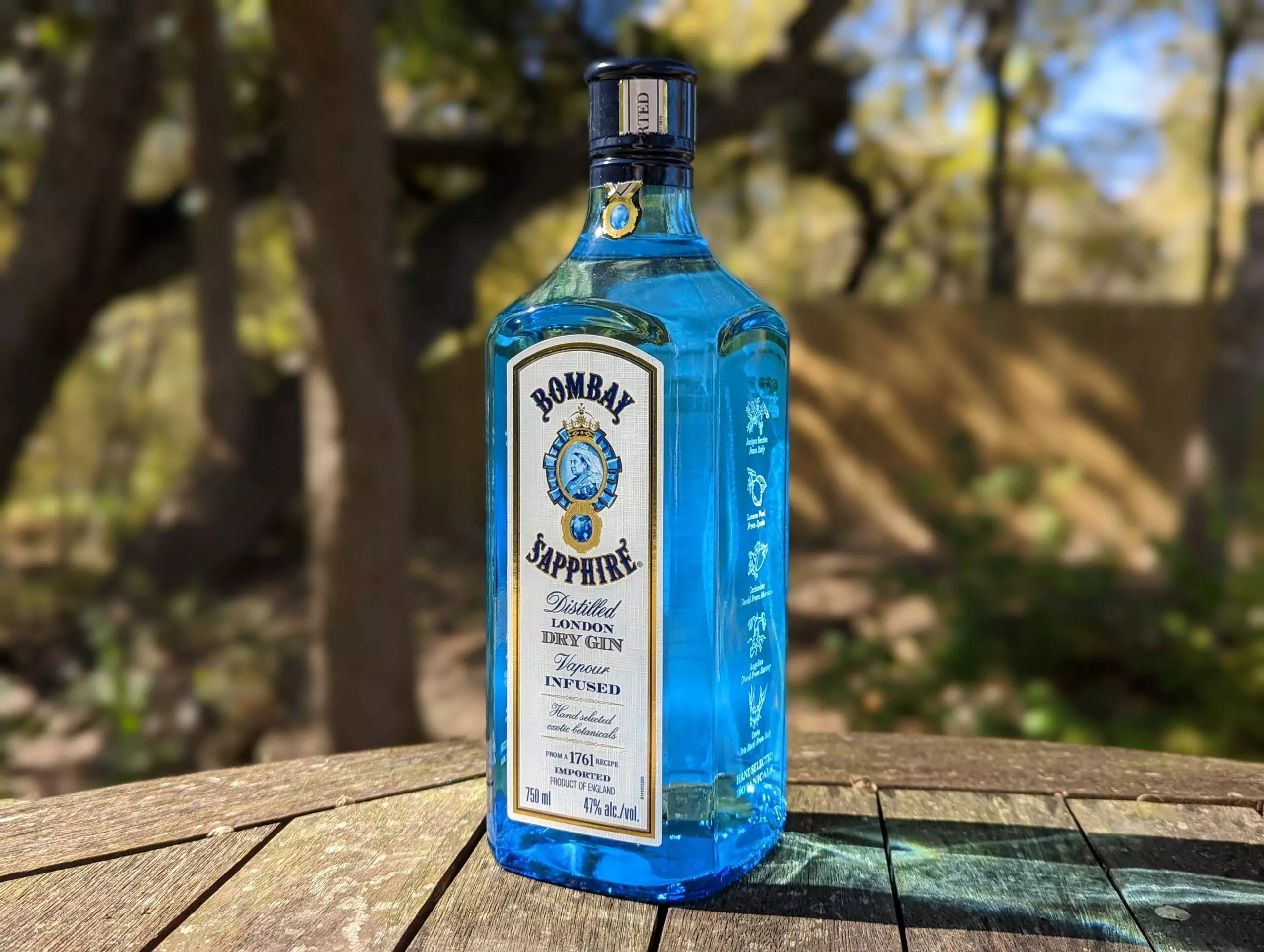 rượu gin bombay sapphire