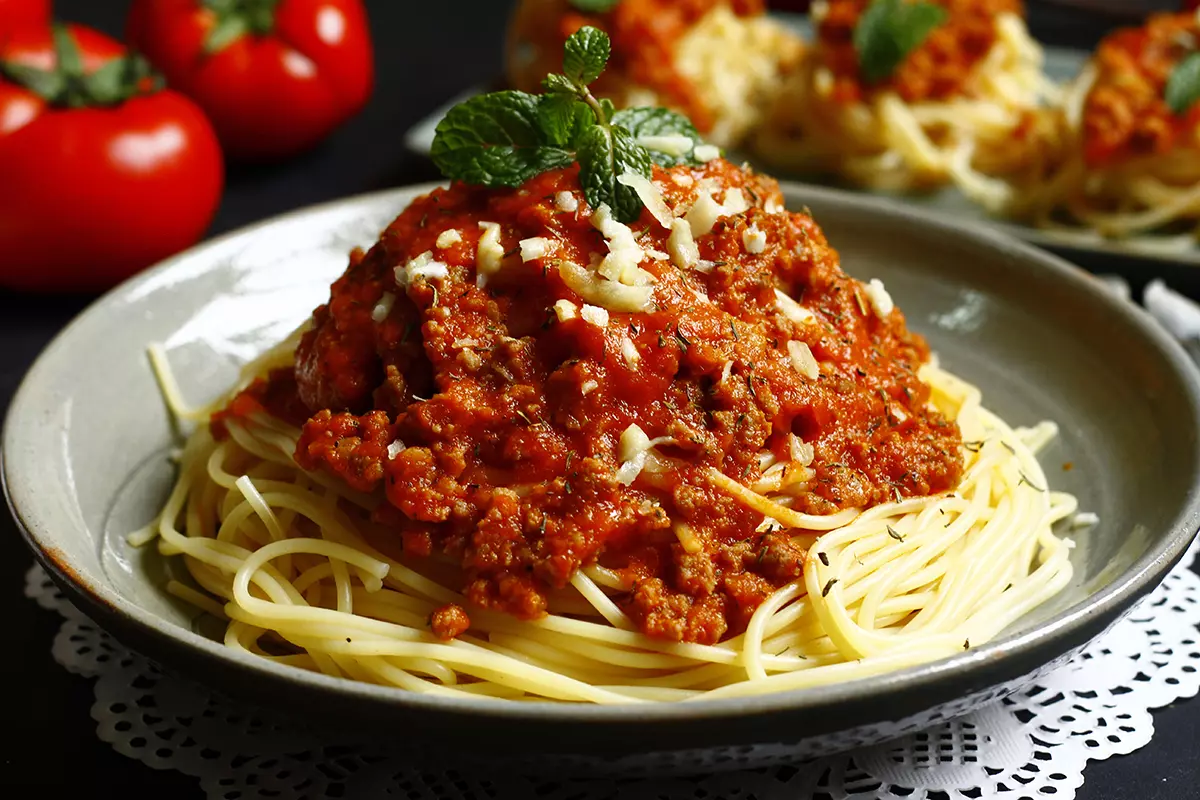 pasta sốt cà chua bò bằm