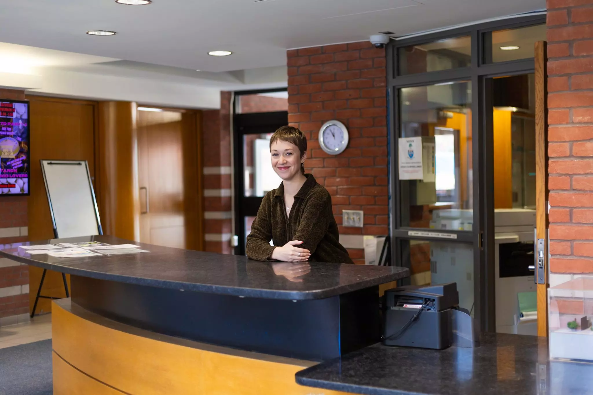 kiểu dáng front desk