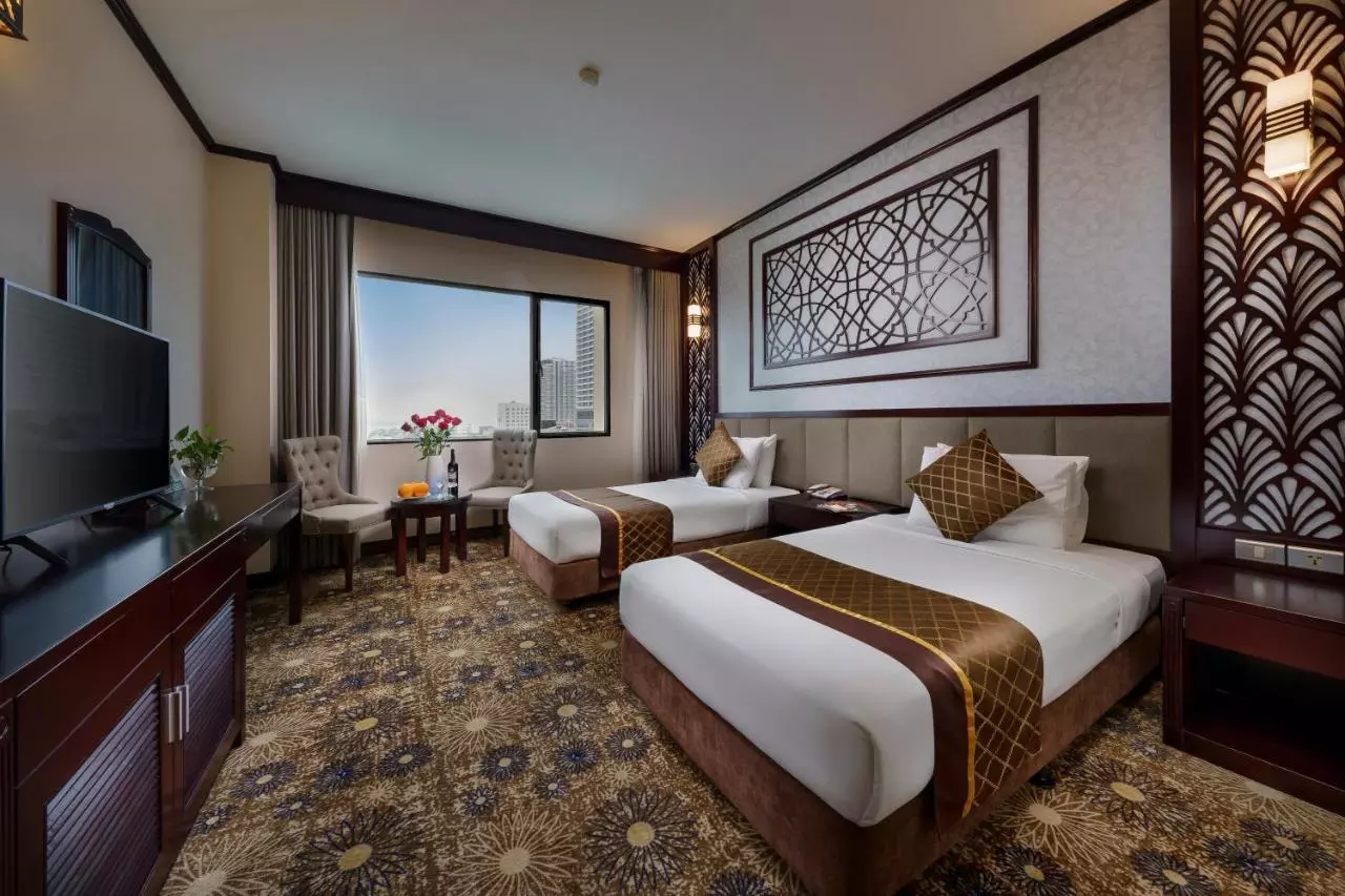 mithrin hotel hạ long