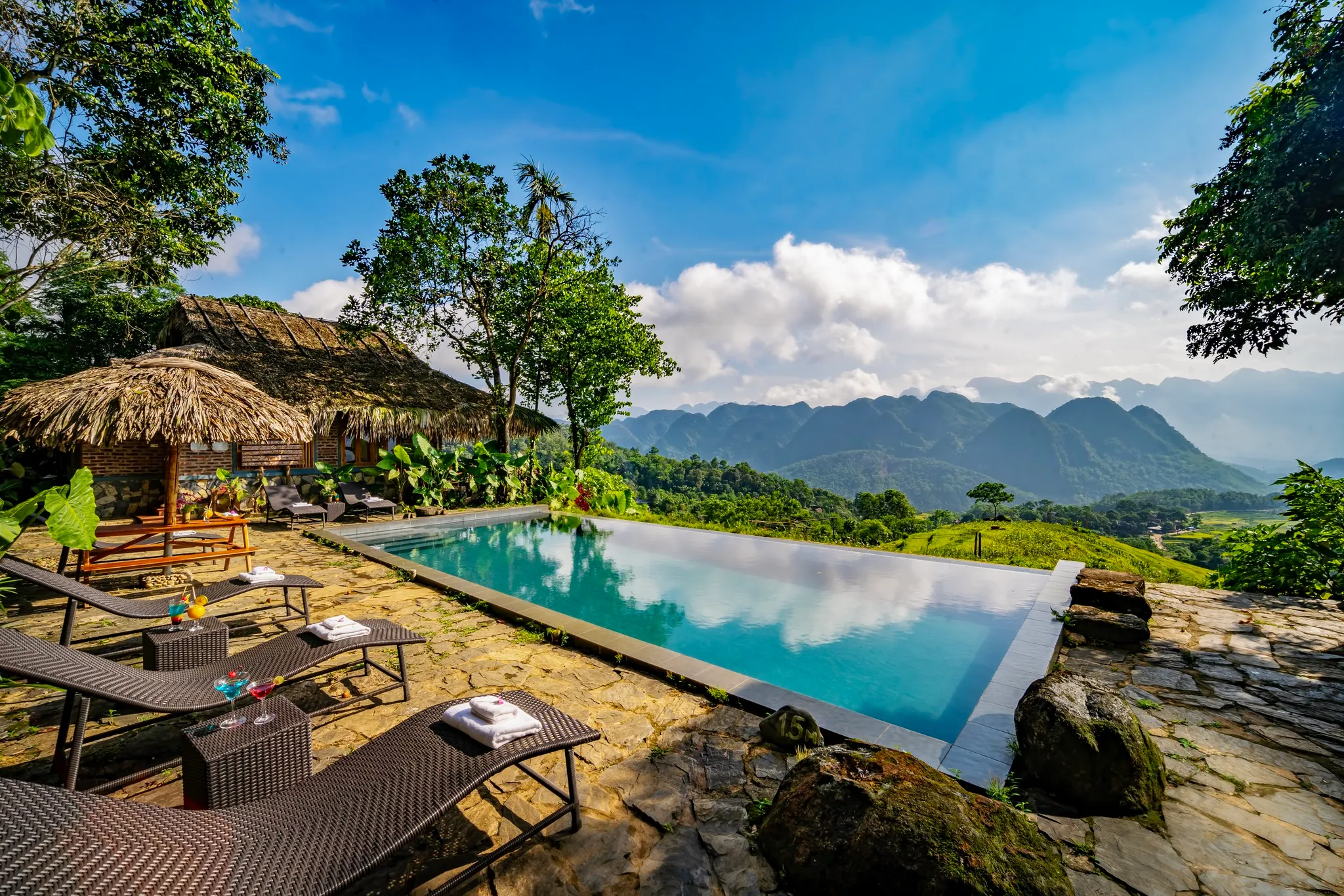 bể bơi puluong retreat
