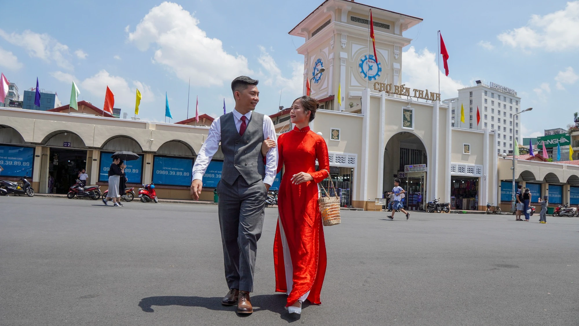 check in tại chợ bến thành