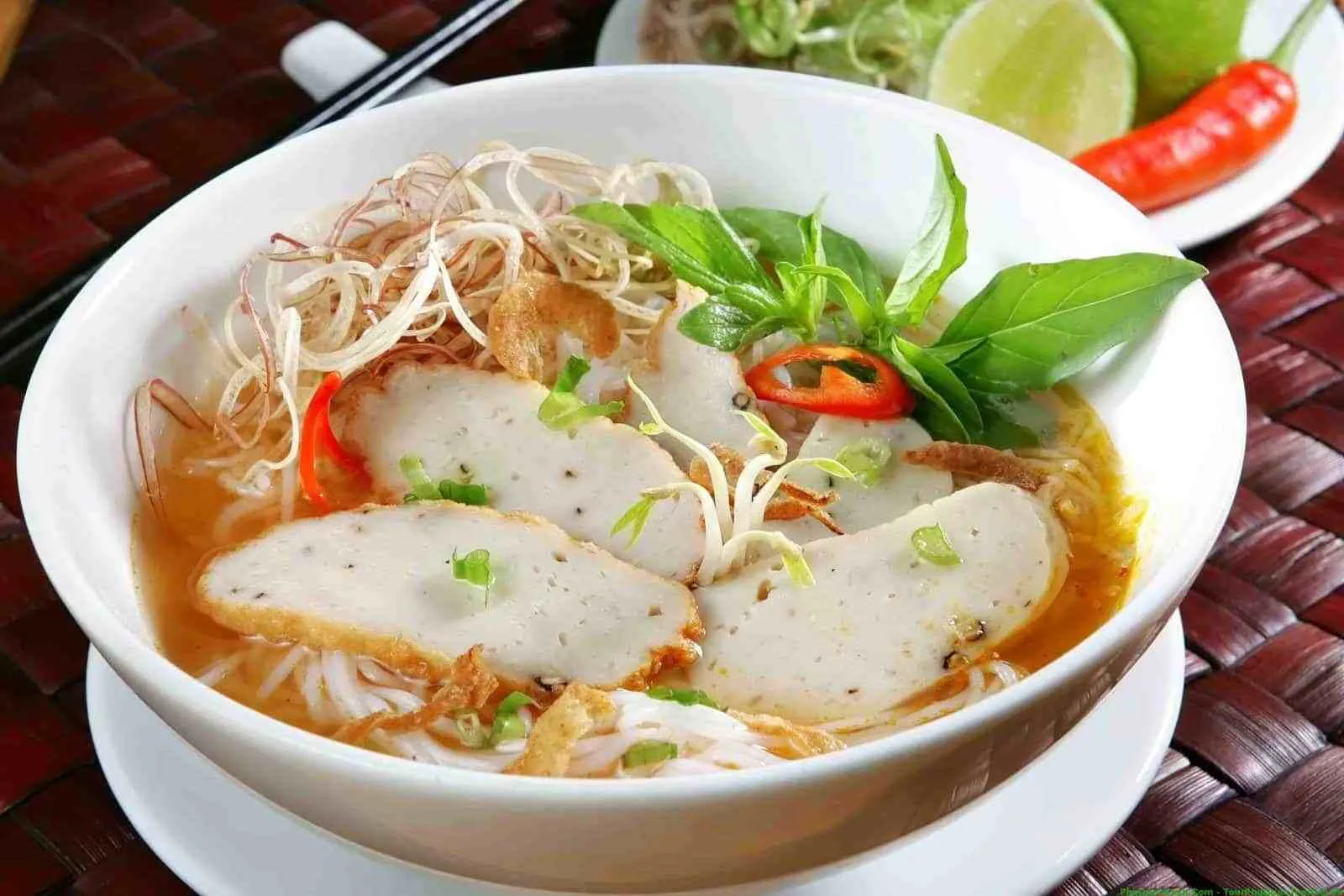 bánh canh chả cá phung phú quốc