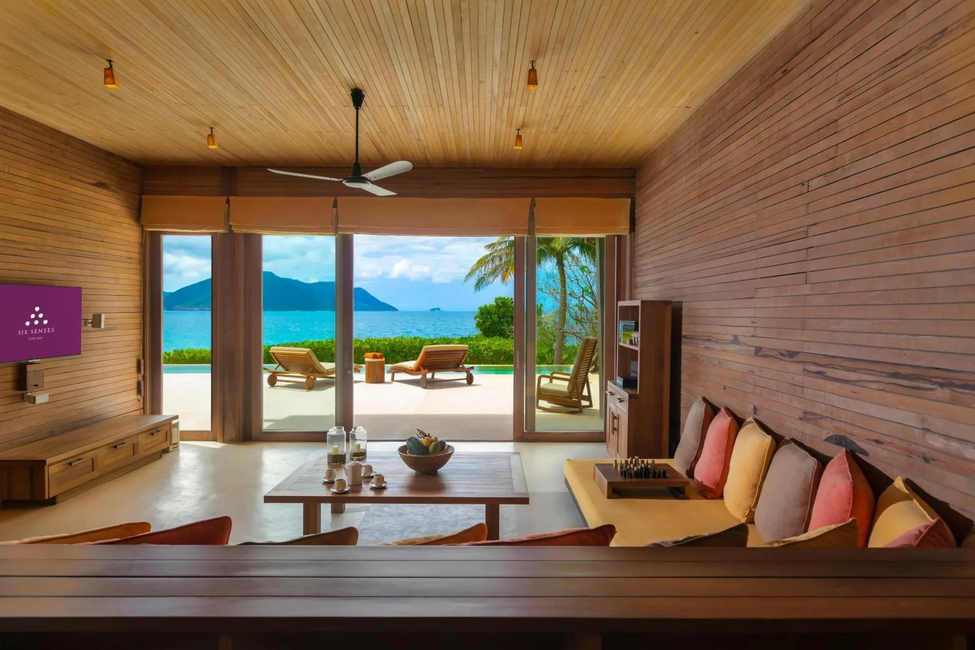 không gian phòng khách đẳng cấp tại six senses côn đảo