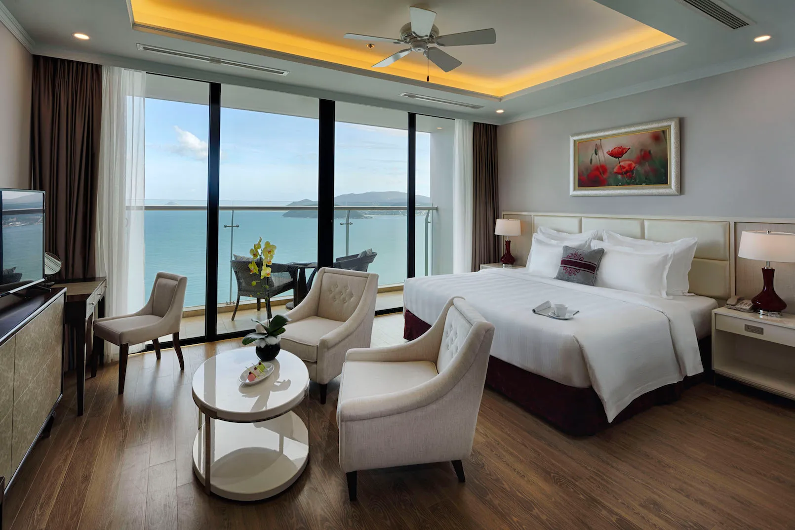 phòng ngủ tại vinpearl condotel beachfront resort nha trang