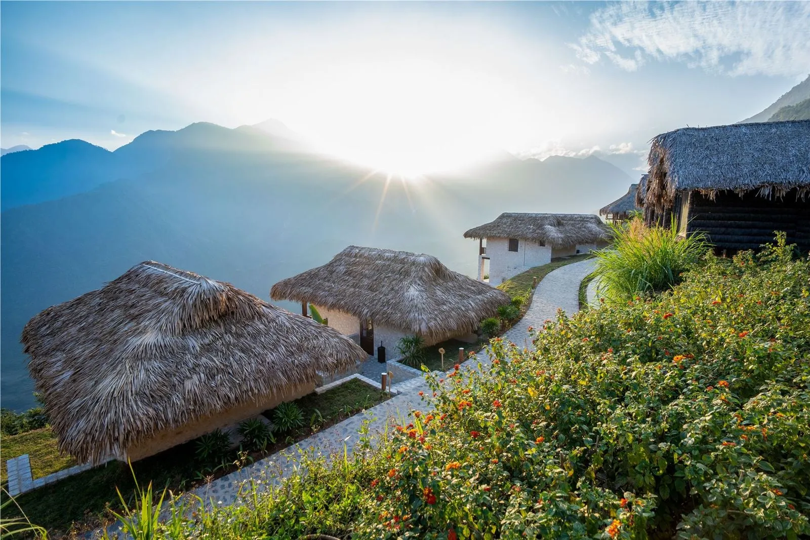 topas ecolodge view núi rừng