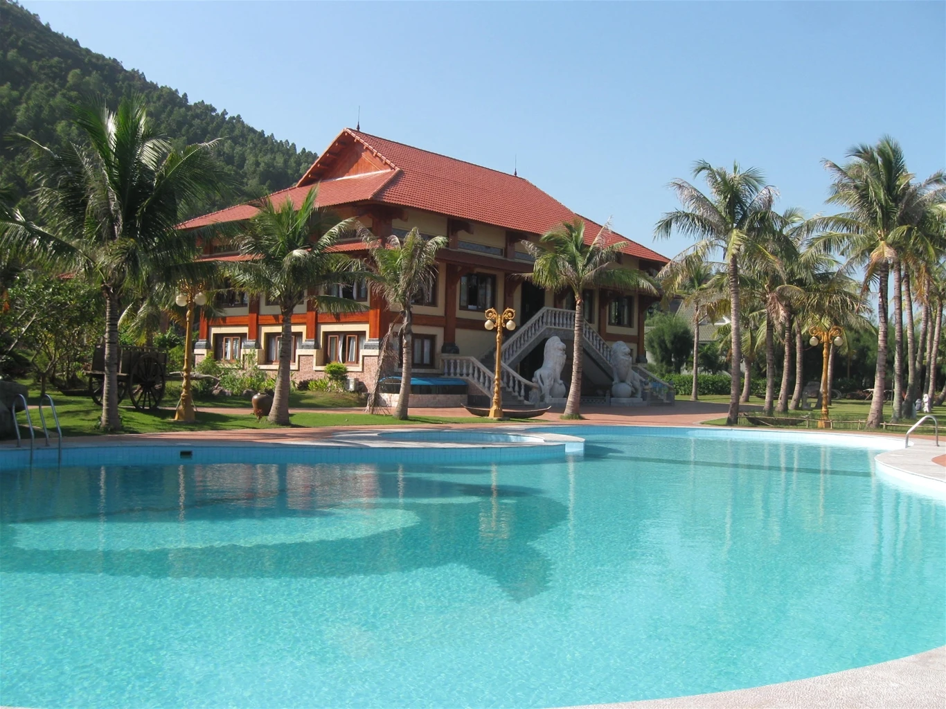 khuôn viên bãi lữ resort 