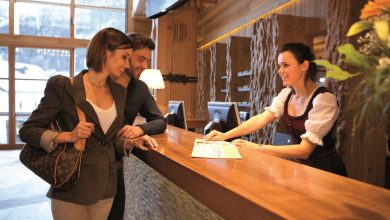 phí phụ thu khách sạn