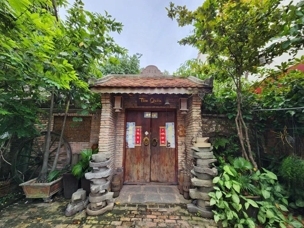 mặt tiền tầm quên homestay 