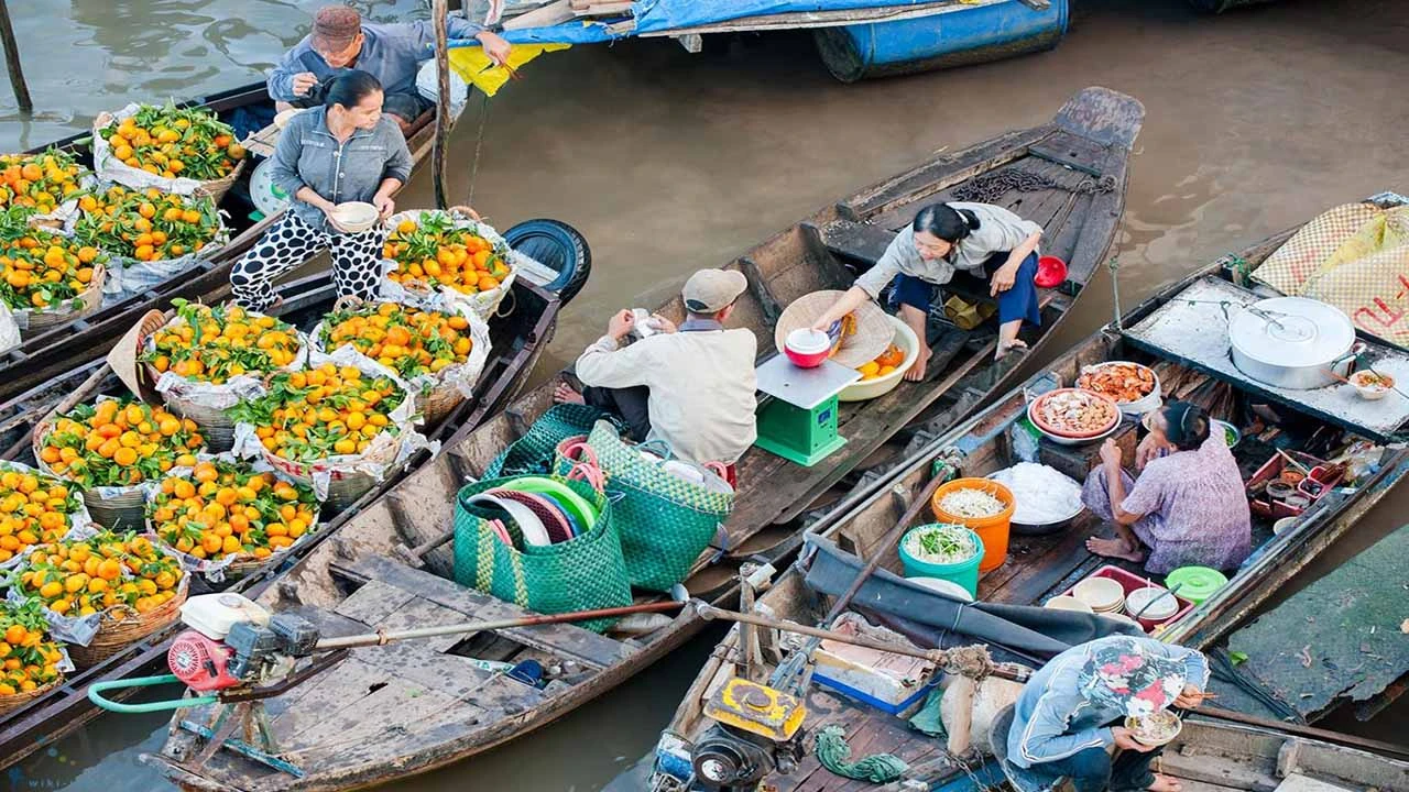 chợ nổi ngã bảy 