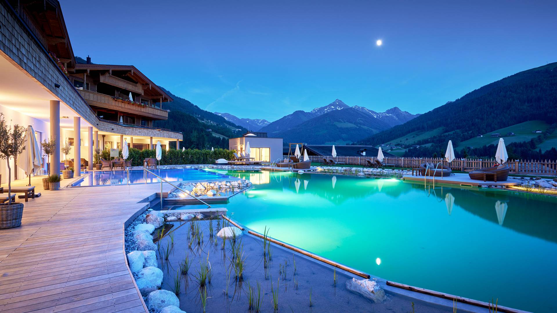 Quốc gia Đông Nam Á như Việt Nam, Thái Lan, Campuchia tiếp tục hưởng lợi