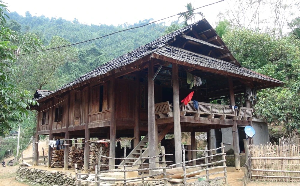 Mẫu nhà sàn homestay kiểu Dao